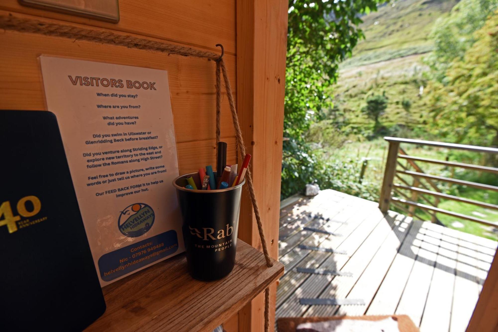 Helvellyn - The Hut - Twin Or Double Hotel Glenridding Buitenkant foto
